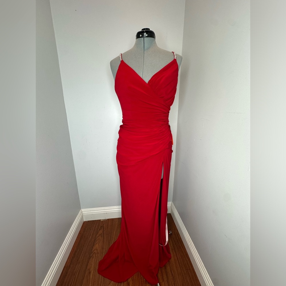 Mac Duggal 26695 Crystal Strap Ruched Jersey Gown in Red Size 2 - Picture 4 of 11